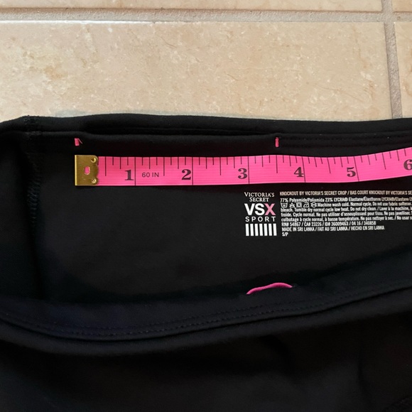 Victoria's Secret Sport Black Cropped Leggings - Picture 12 of 12